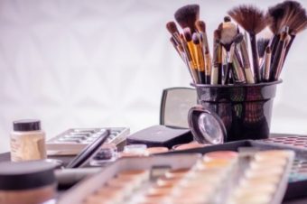 Six Ways to Earn Money from your Passion for Makeup